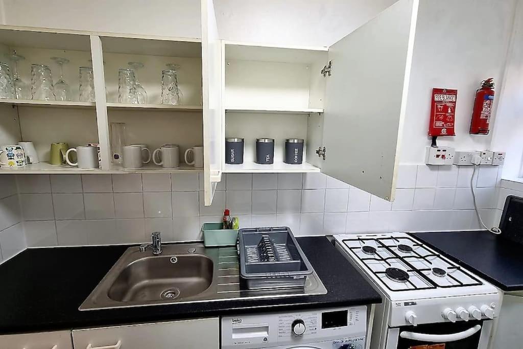 2 Bedroom Apartment In Kennington London Exteriör bild