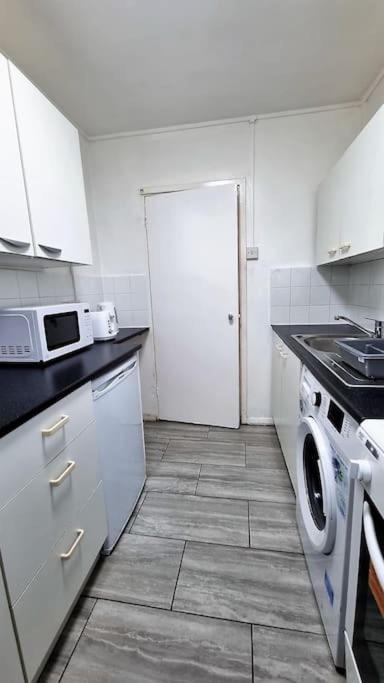 2 Bedroom Apartment In Kennington London Exteriör bild